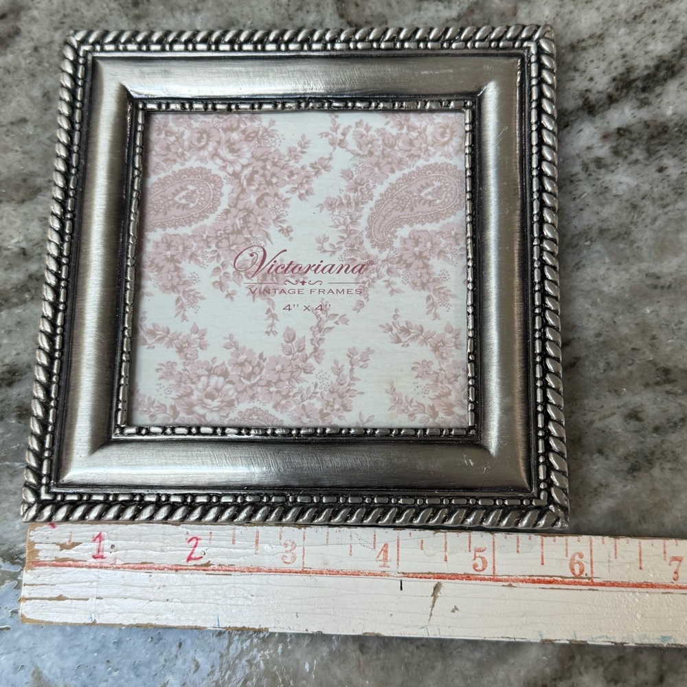 Ornate Silver Picture Frame with Rope Texture - Picture 9 of 10